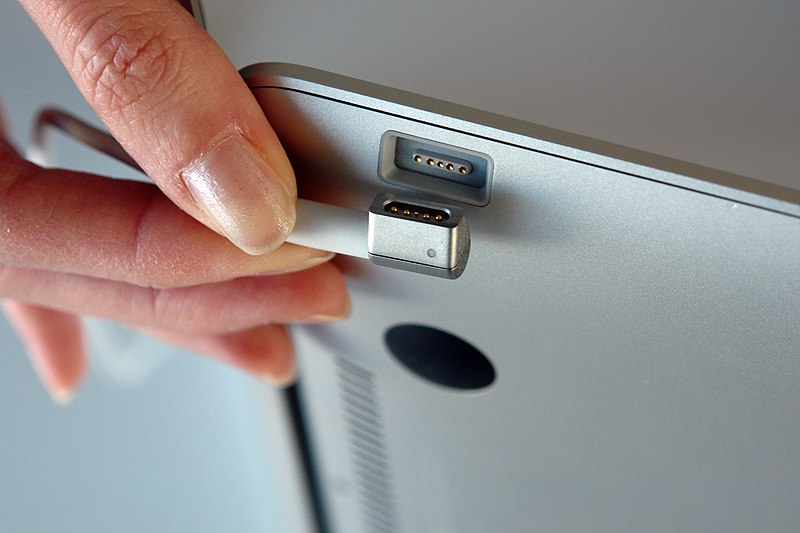 MacBook Air MagSafe
